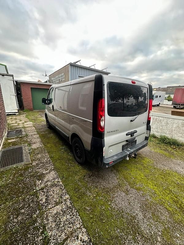 Gebraucht 2010 Renault Trafic Van / Kleinbus | 900 € (Guter Preis) - Bild 1/4