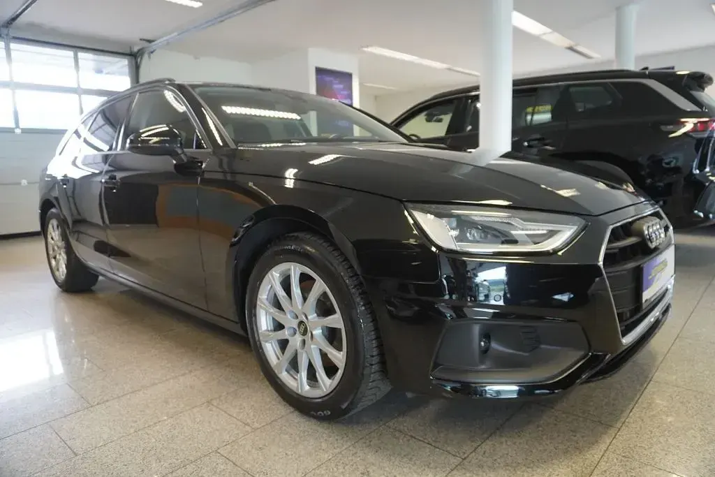 Gebraucht Audi A4 Business 150 PS (110 kW) 2022 Schwarz Kombi