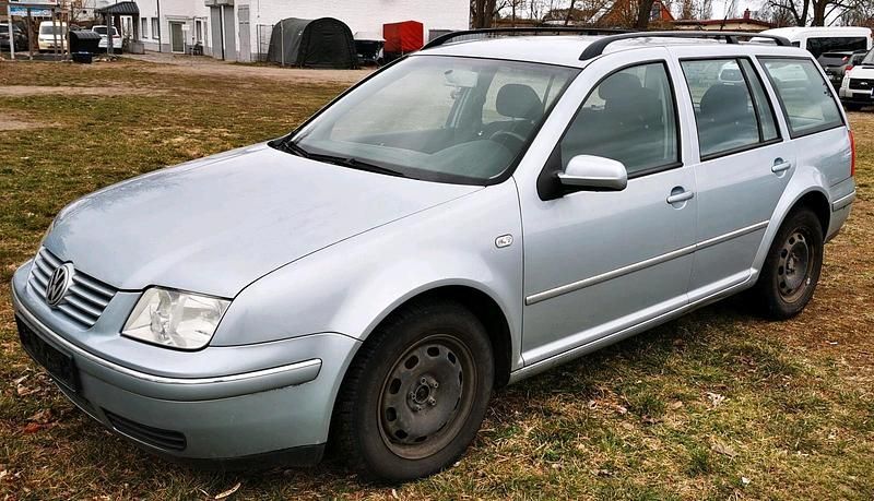 Gebraucht VW Bora 115 PS (84 kW) 2003 Blau Kombi