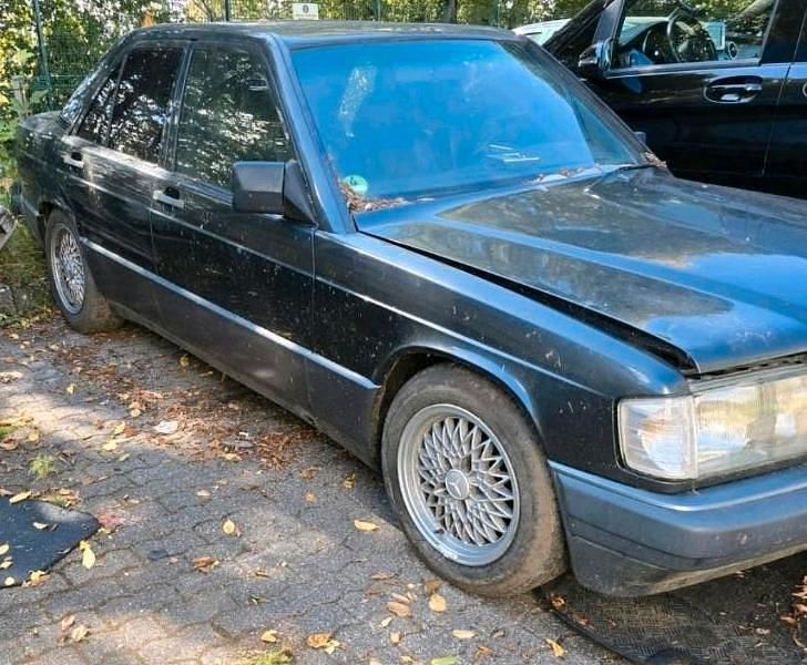 Usata Mercedes 190 1988 Nero Berlina