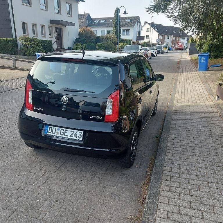 Gebraucht Skoda Citigo Active 60 PS (44 kW) 2017 Schwarz Kleinwagen