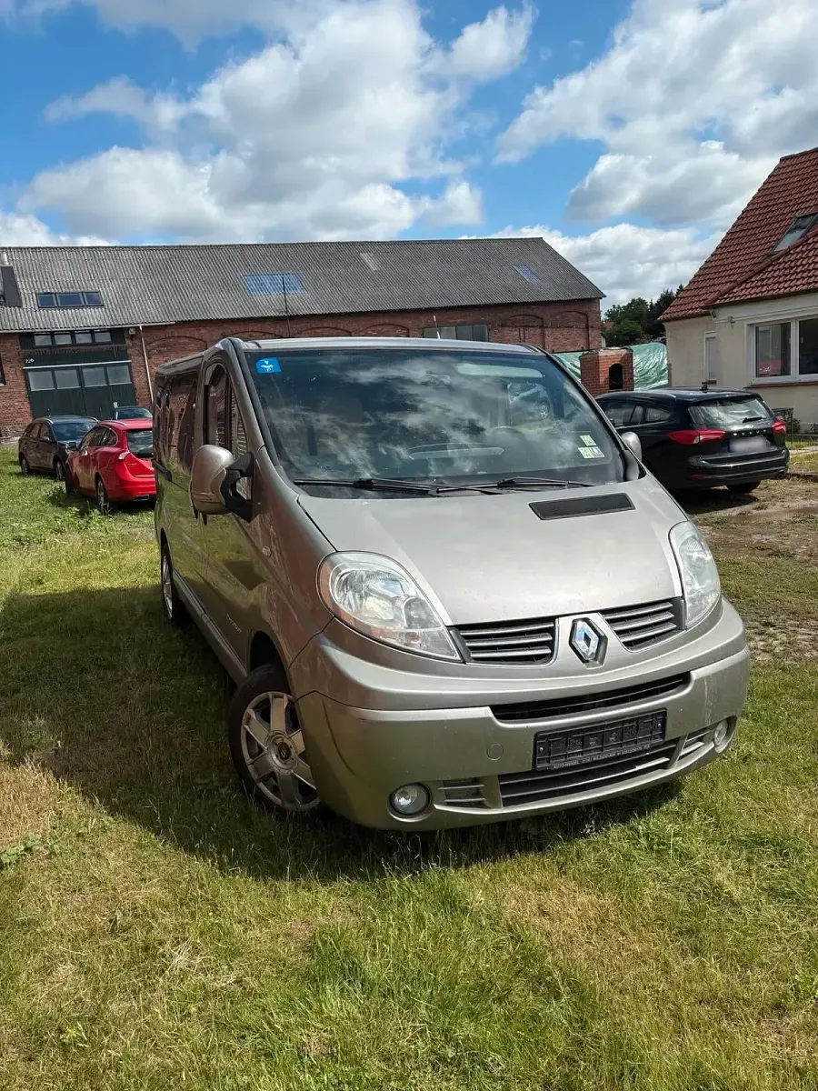 Gebraucht Renault Trafic 115 PS (84 kW) 2007 Grün Van / Kleinbus
