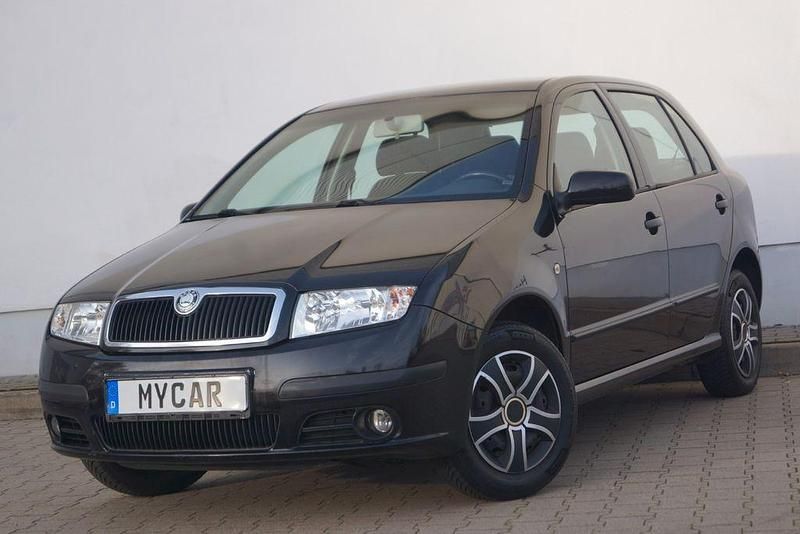Schwarz Gebraucht 2005 Skoda Fabia Elegance Limousine | 2.499 € (Fairer Preis) - Bild 1/4