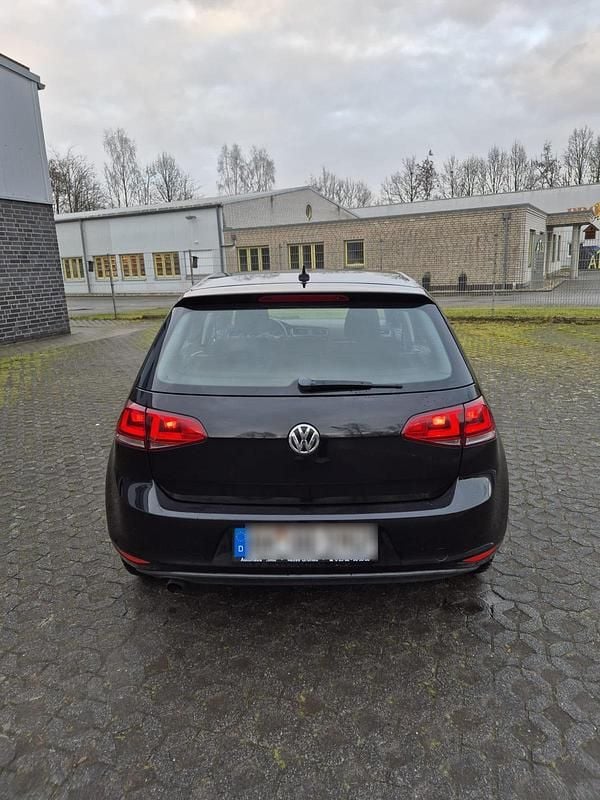 Gebraucht VW Golf VII 105 PS (77 kW) 2014 Schwarz Kleinwagen