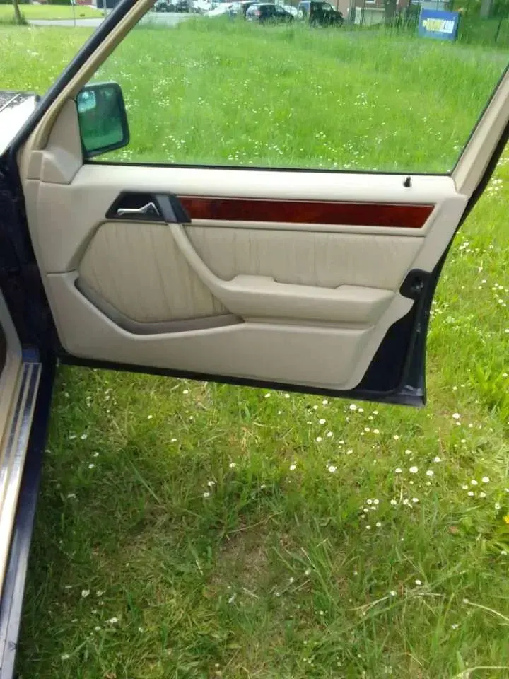 Gebraucht Mercedes E300 147 PS (108 kW) 1995 Limousine