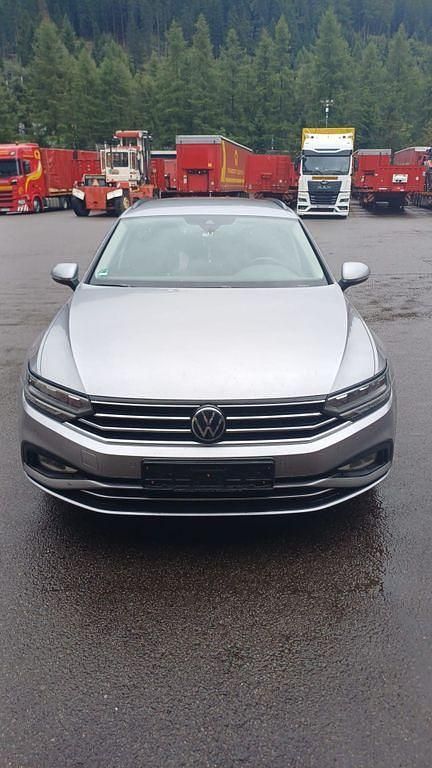 Pyritsilber metallic Gebraucht 2021 VW Passat Business Kombi | 19.990 € (Guter Preis) - Bild 1/4