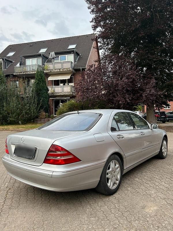 Silber Gebraucht 2002 Mercedes S320 Limousine | 4.200 € (Superpreis) - Bild 1/4