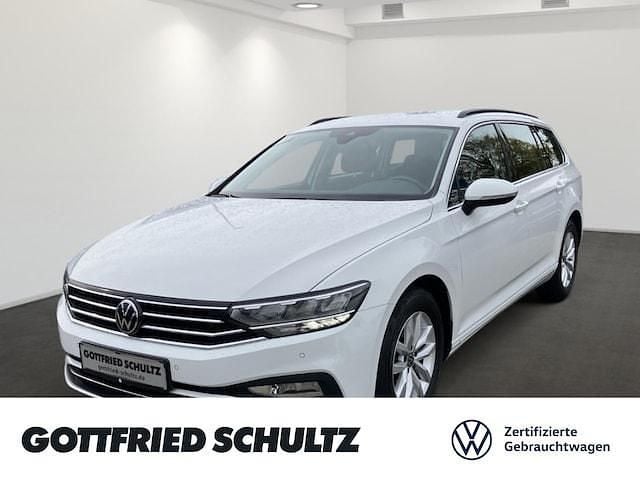 Weiss Gebraucht 2021 VW Passat Business Kombi | 19.880 € (Guter Preis) - Bild 1/3