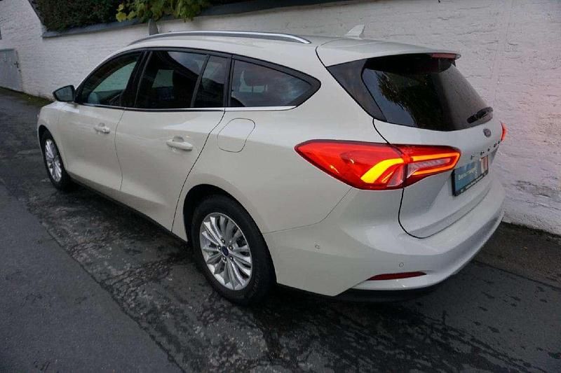 Gebraucht Ford Focus Titanium X 155 PS (114 kW) 2021 Metropolisweiß metallic Kombi