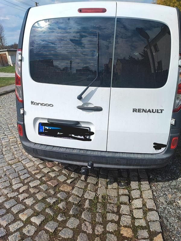 Usata Renault Rapid 75 CV (55 kW) 2016 Bianco