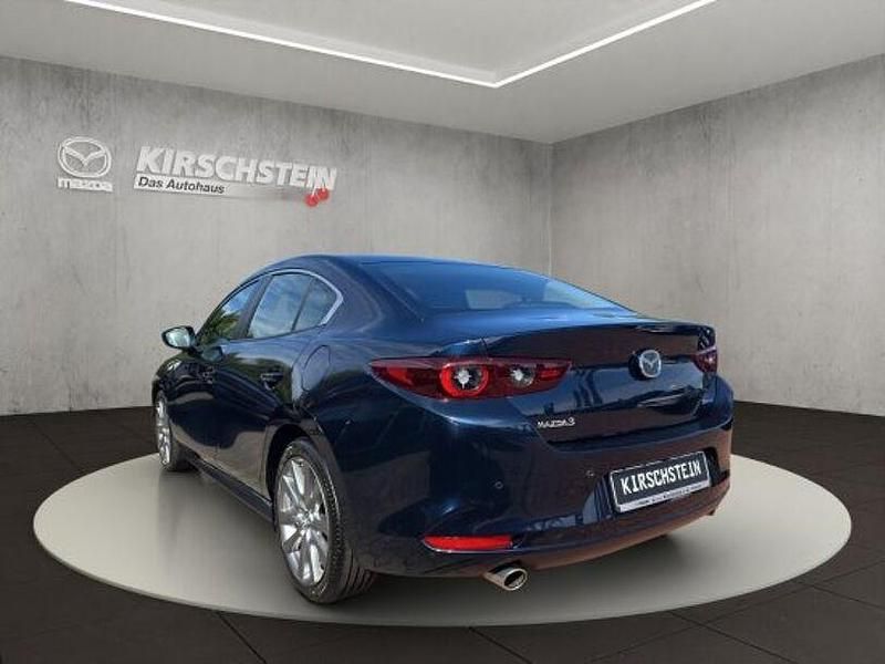 Gebraucht Mazda 3 Exclusive 122 PS (89 kW) 2024 Deep crystal blue (metallic) Limousine