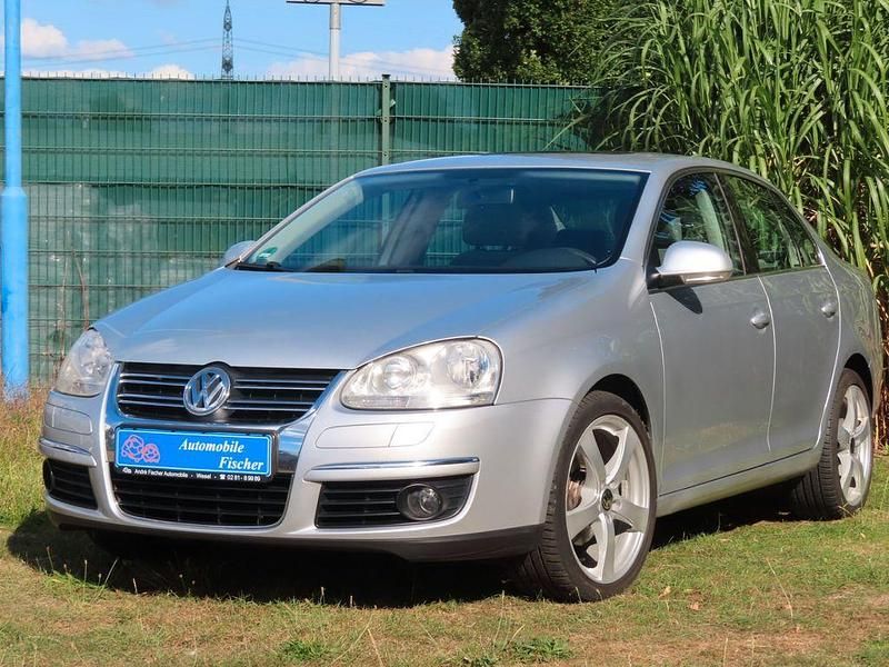 Silber Gebraucht 2006 VW Jetta Comfortline Limousine | 3.300 € (Fairer Preis) - Bild 1/4