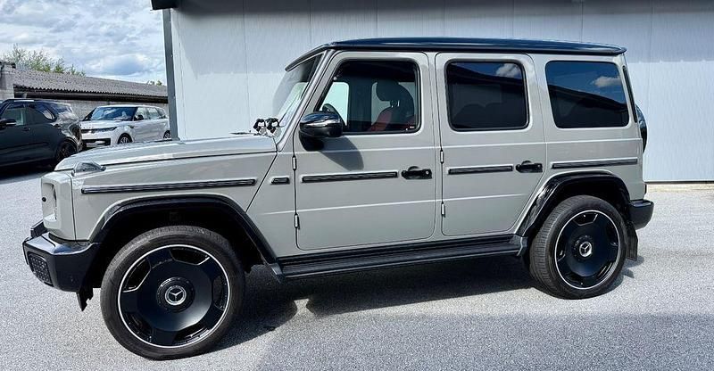 Gebraucht Mercedes G450 Exclusive 367 PS (269 kW) 2024 G manufaktur classicgrau uni SUV