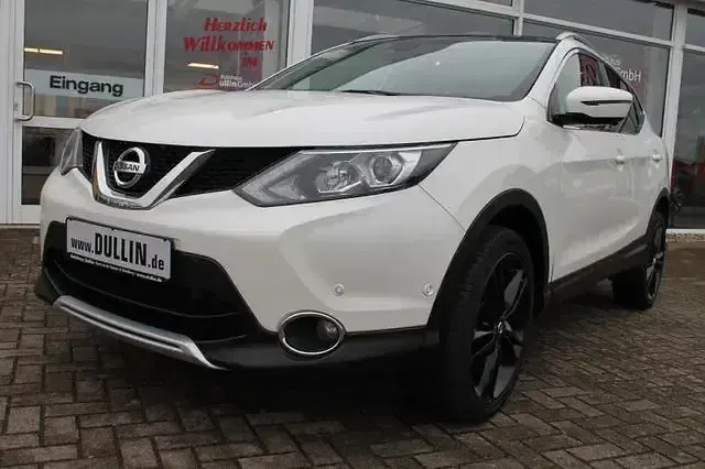 Gebraucht Nissan Qashqai Black Edition 131 PS (96 kW) 2016 Weiß SUV