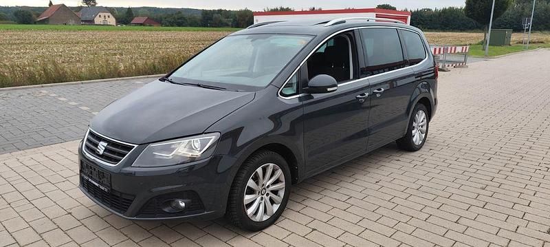Grau Gebraucht 2019 Seat Alhambra Style Van / Kleinbus | 21.999 € (Fairer Preis) - Bild 1/4