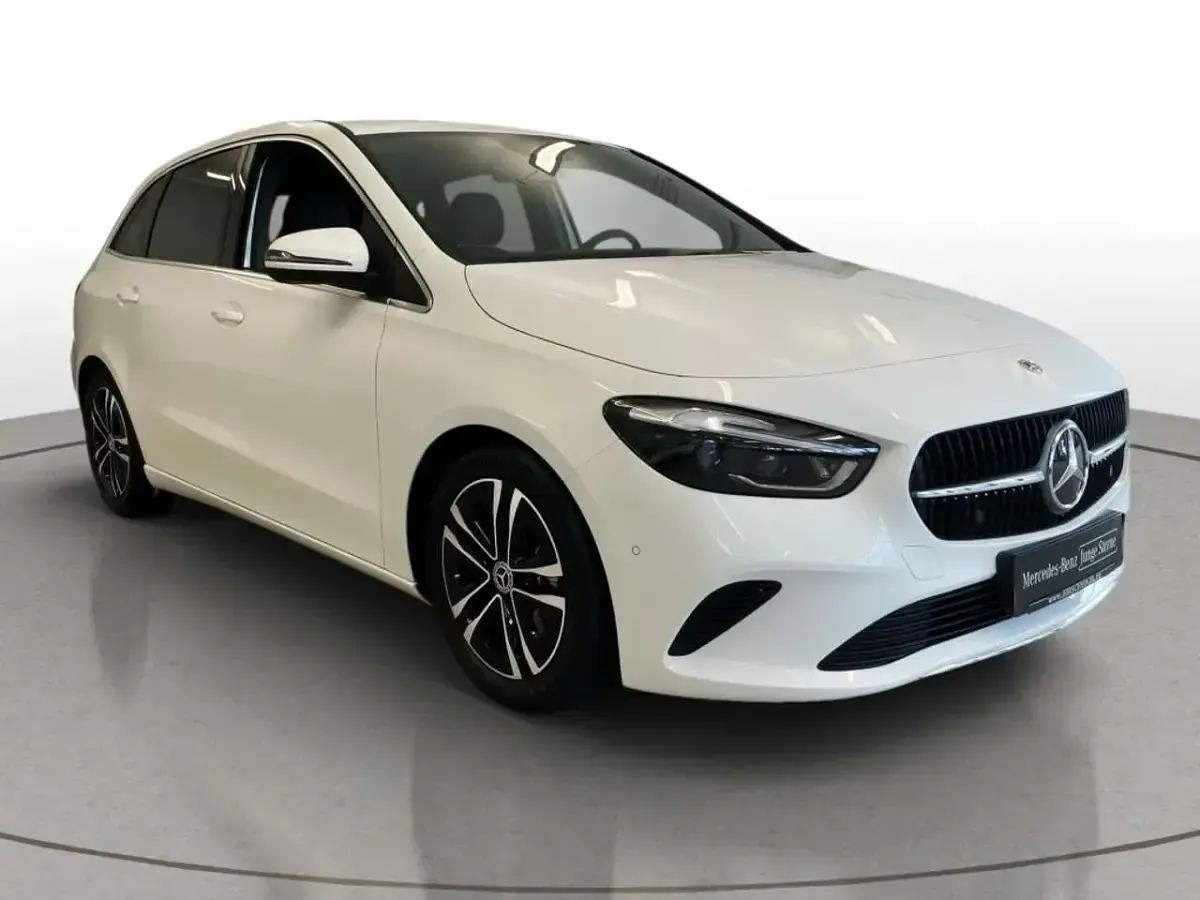 Gebraucht Mercedes B180 Progressive 136 PS (100 kW) 2025 Weiß Kleinwagen