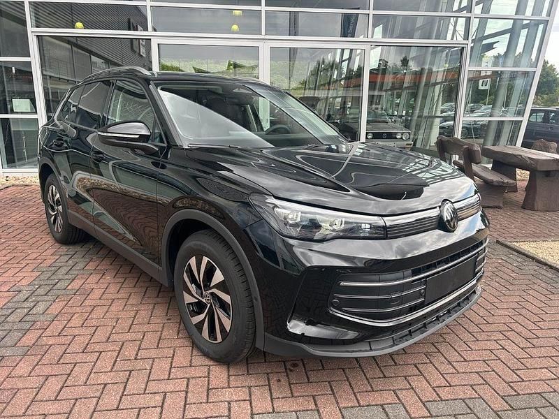 Schwarz Neu 2025 VW Tiguan Design SUV | 38.990 € (Guter Preis) - Bild 1/4
