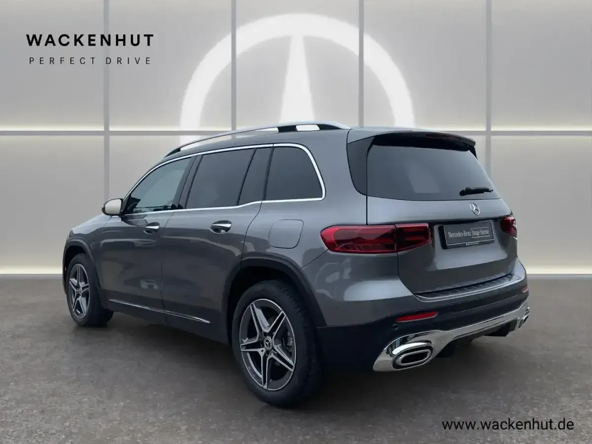 Gebraucht Mercedes GLB200 AMG 163 PS (119 kW) 2024 Grau SUV