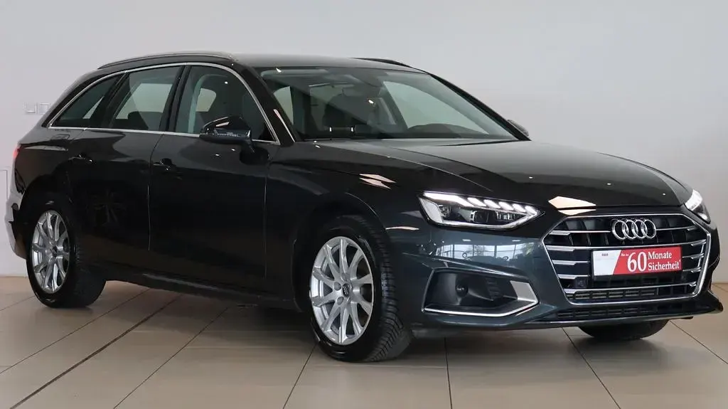 Gebraucht Audi A4 Sport 150 PS (110 kW) 2020 Grau Kombi