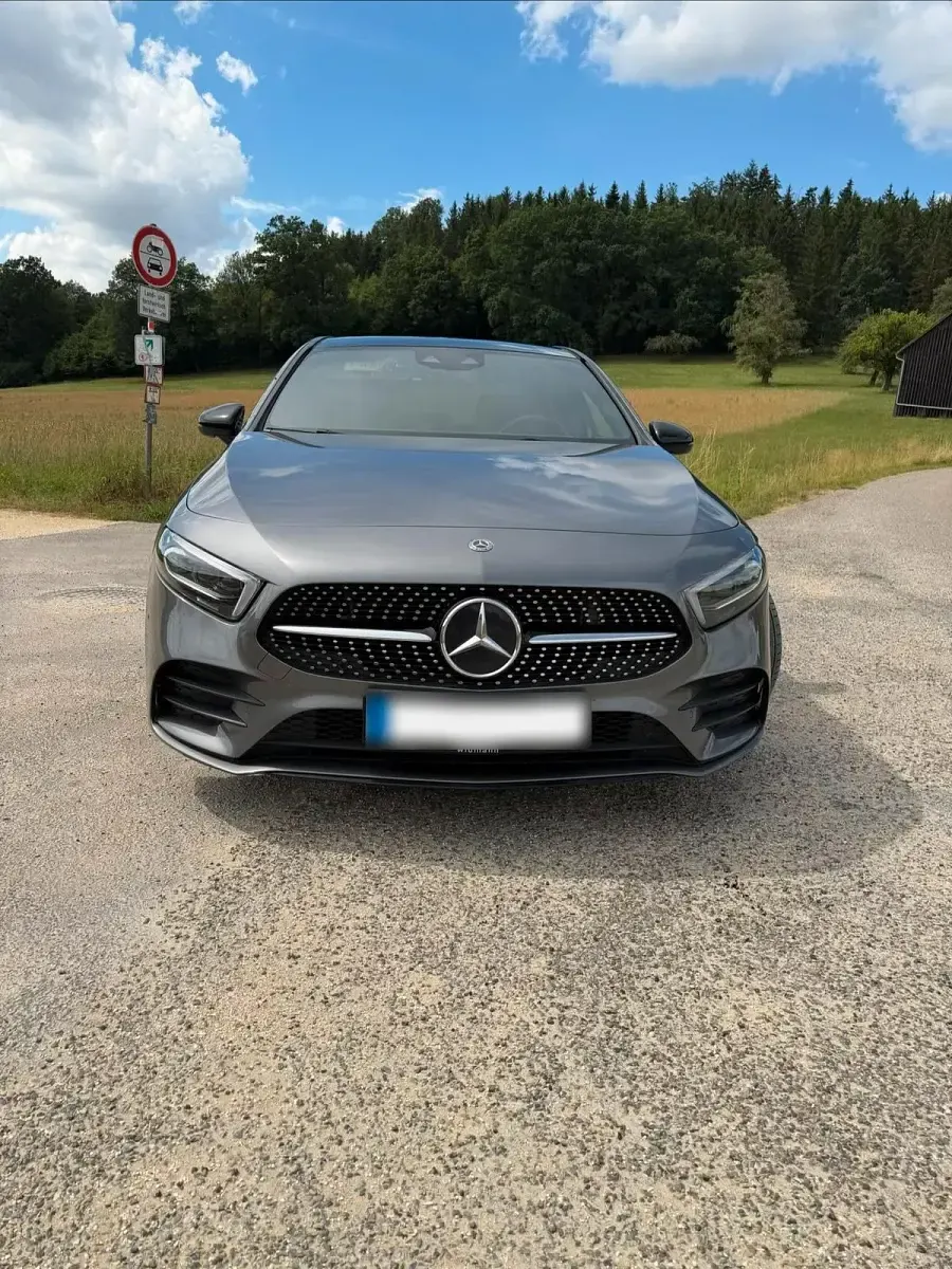 Gebraucht Mercedes A250 AMG line 224 PS (164 kW) 2018 Grau Kleinwagen