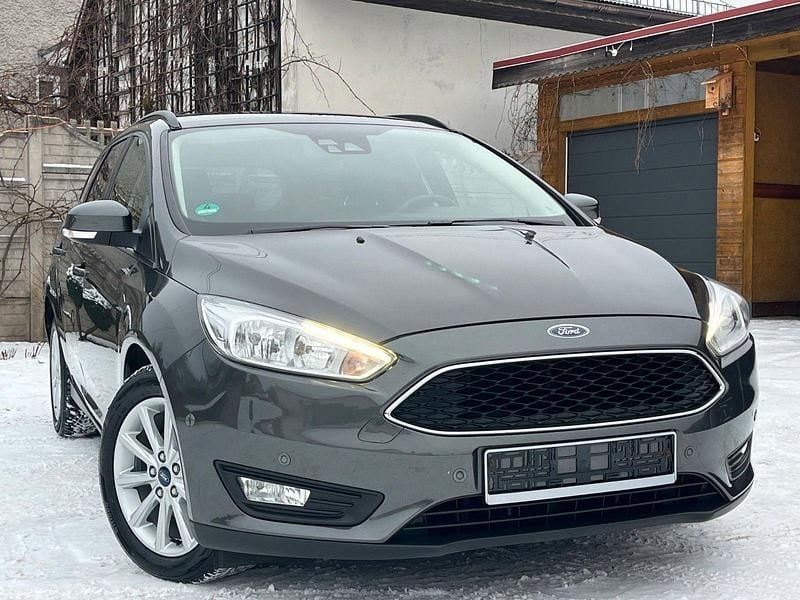 Grau Gebraucht 2018 Ford Focus Business Edition Kombi | 7.990 € (Superpreis) - Bild 1/4