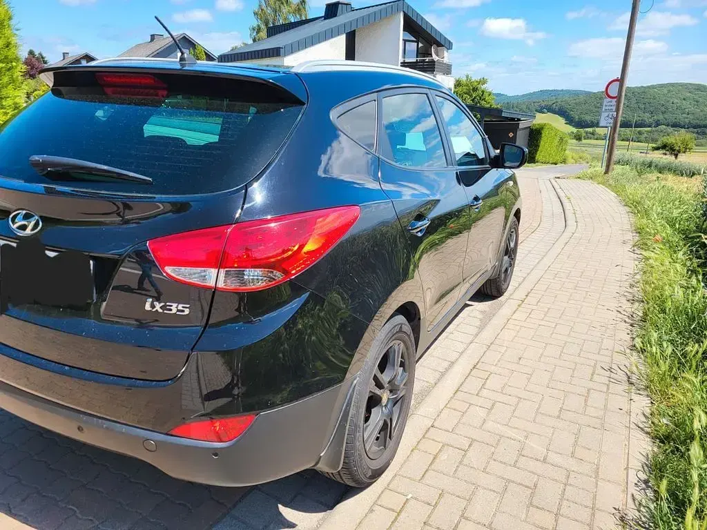 Gebraucht Hyundai ix35 135 PS (99 kW) 2013 Schwarz SUV