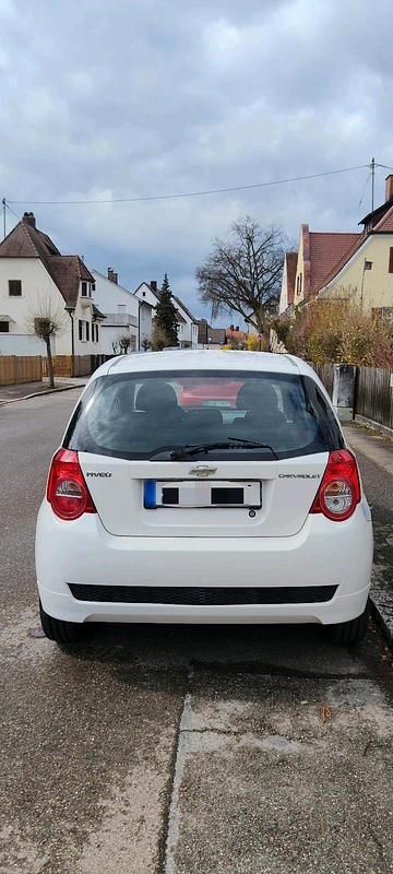 Gebraucht Chevrolet Aveo 84 PS (61 kW) 2009 Weiß Kleinwagen