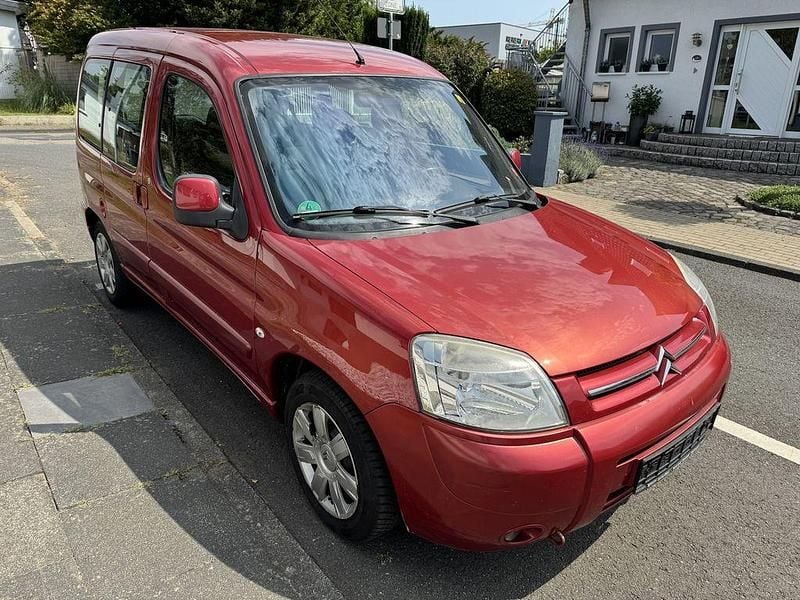 Luziferrot/metallic Gebraucht 2008 Citroën Berlingo Van / Kleinbus | 2.950 € (Etwas zu teuer) - Bild 1/4