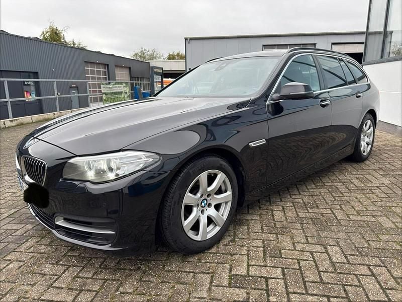 Gebraucht BMW 520 190 PS (139 kW) 2014 Schwarz Kombi