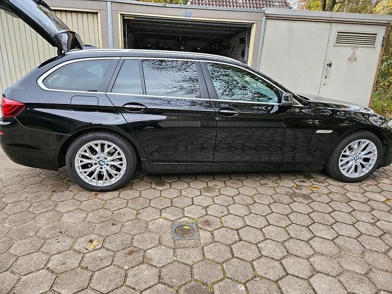 Gebraucht BMW 520 184 PS (135 kW) 2014 Schwarz Kombi