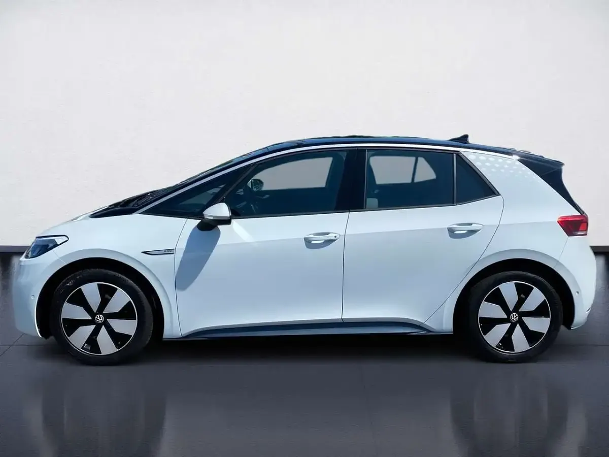 Używany VW ID.3 Pro Performance 150 kW (204 KM) 2023 Biały Hatchback