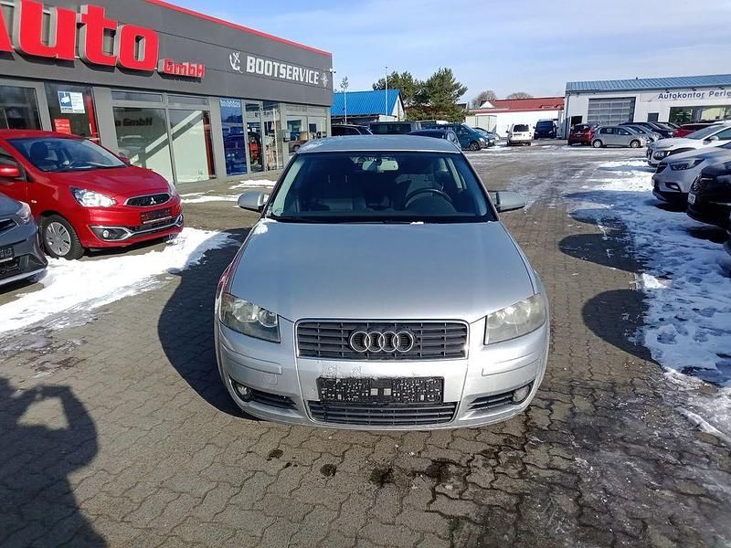 Gebraucht Audi A3 Attraction 102 PS (75 kW) 2003 Silber Kleinwagen
