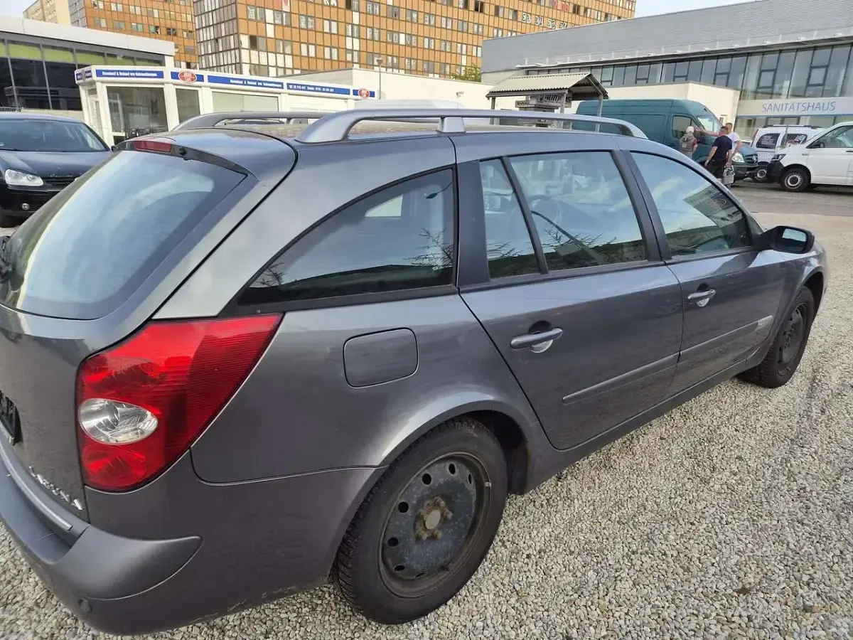 Gebraucht Renault Laguna II Avantage 135 PS (99 kW) 2006 Hologram grey Kombi