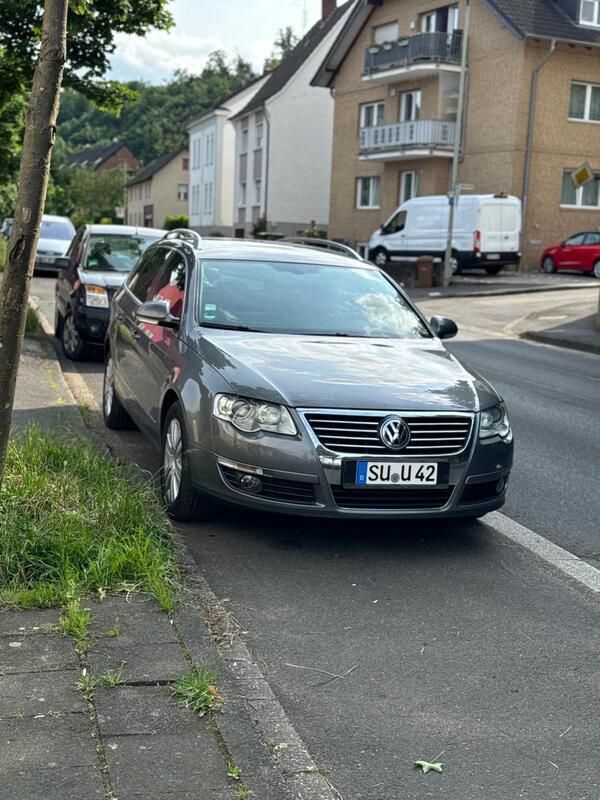 Grau Gebraucht 2006 VW Passat Highline Kombi | 4.800 € (Etwas zu teuer) - Bild 1/4