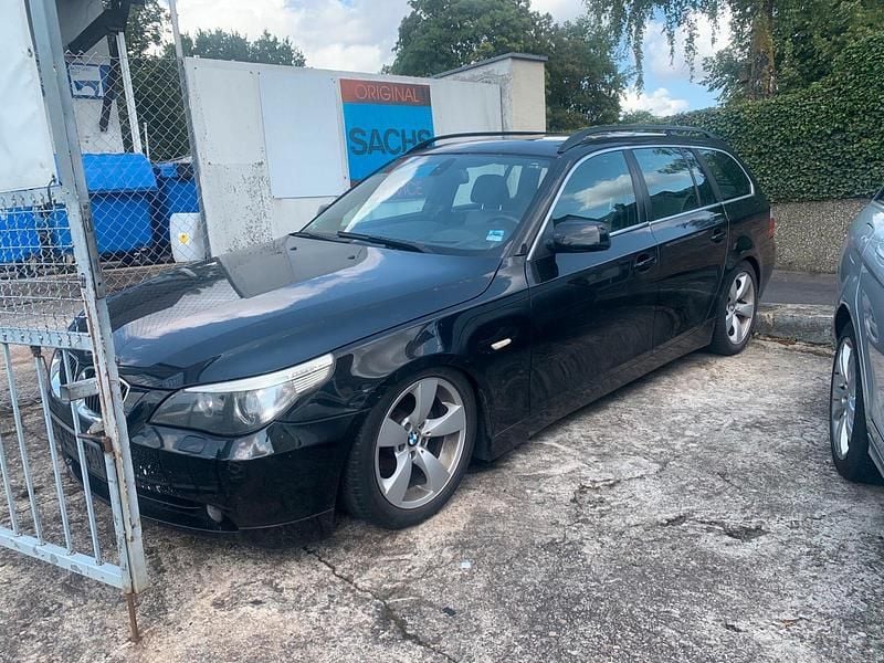 Schwarz Gebraucht 2005 BMW 525 Kombi | 1.950 € (Superpreis) - Bild 1/4