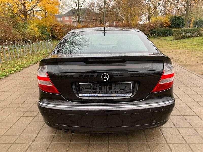 Gebraucht Mercedes C180 143 PS (105 kW) 2008 Schwarz