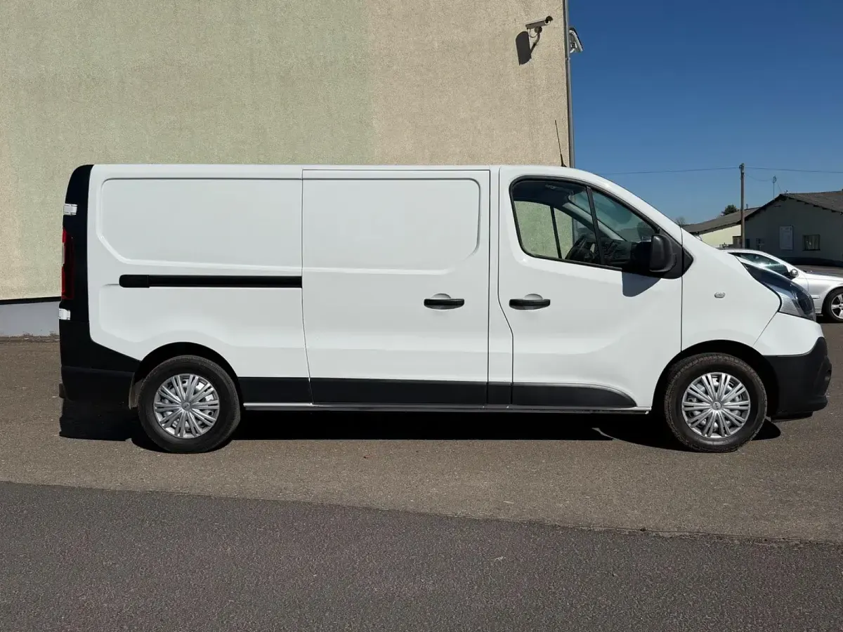 Gebraucht Renault Trafic 120 PS (88 kW) 2021 Weiß Van / Kleinbus