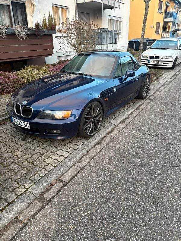 Blau Gebraucht 1997 BMW Z3 Cabrio | 3.750 € - Bild 1/4