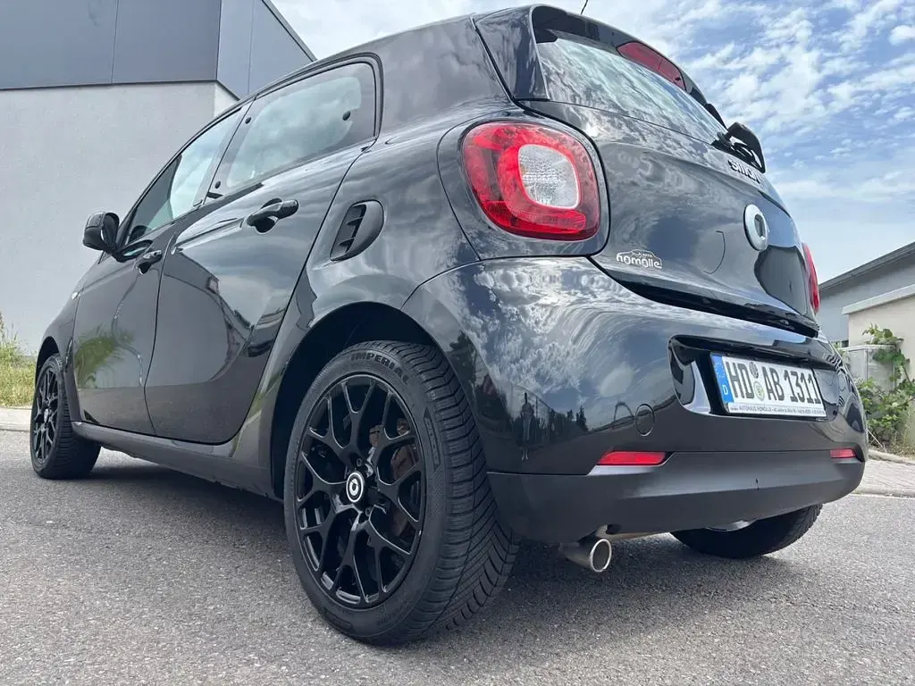 Gebraucht Smart ForFour Passion 90 PS (66 kW) 2015 Schwarz Kleinwagen