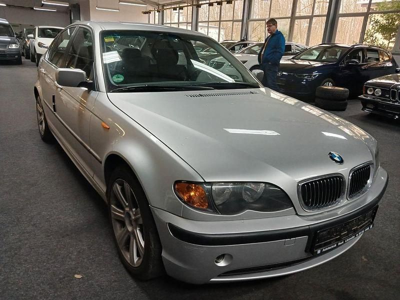 Gebraucht BMW 320 170 PS (125 kW) 2003 Silber Limousine