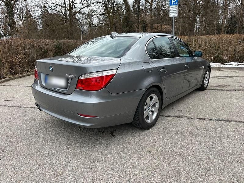 Gebraucht BMW 520 170 PS (125 kW) 2008 Grau Limousine
