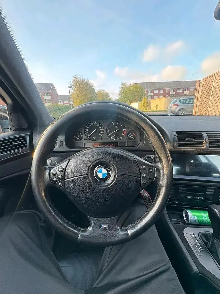 Gebraucht BMW 525 193 PS (141 kW) 2001 Schwarz Kombi