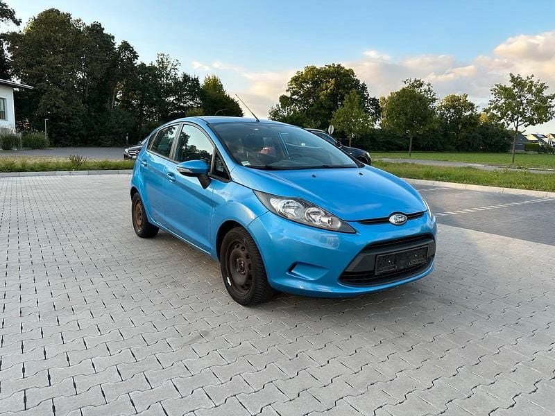 Blau Gebraucht 2010 Ford Fiesta Trend Kleinwagen | 2.500 € (Superpreis) - Bild 1/4