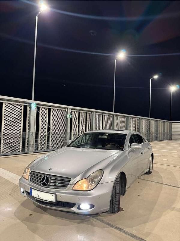 Silber Gebraucht 2006 Mercedes CLS320 Coupé | 7.250 € (Fairer Preis) - Bild 1/4