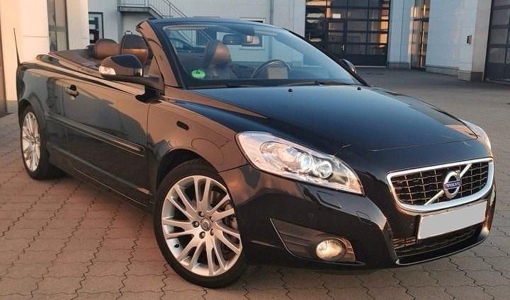 Schwarz Gebraucht 2011 Volvo C70 Summum Cabrio | 22.999 € - Bild 1/1