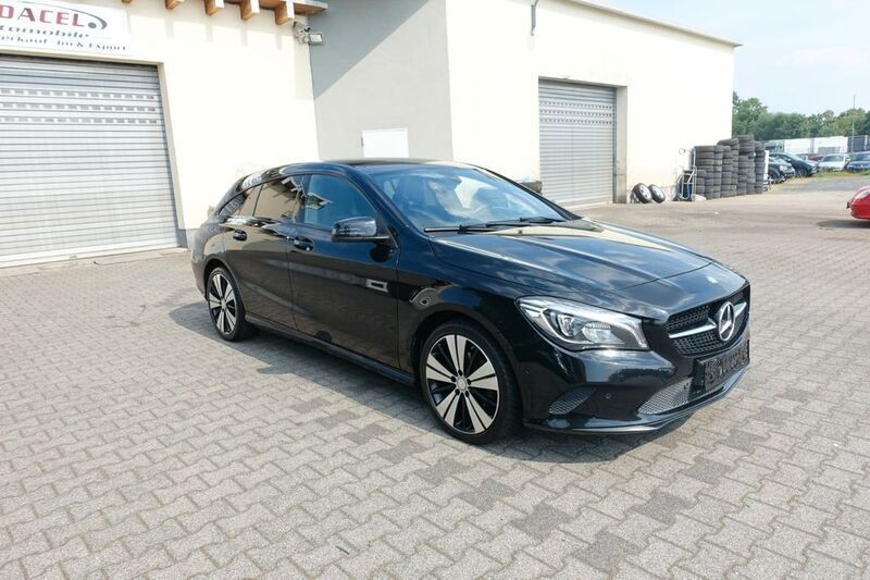 Schwarz Gebraucht 2016 Mercedes CLA220 Limousine | 13.790 € (Guter Preis) - Bild 1/4