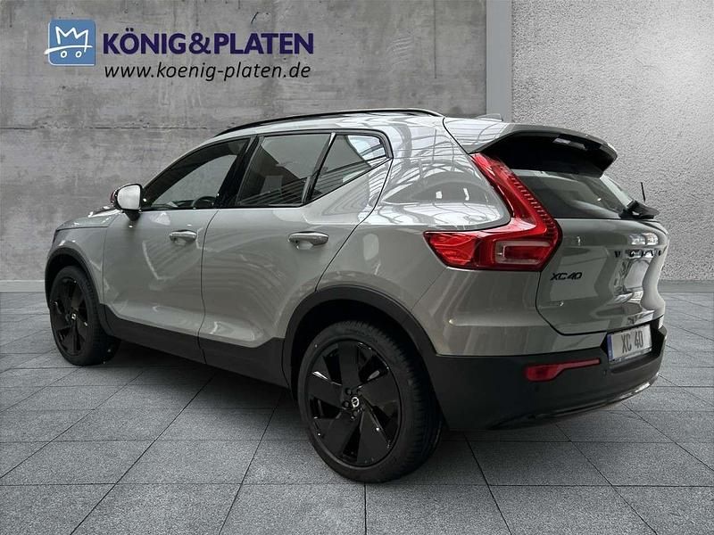 Neu Volvo XC40 Plus 197 PS (144 kW) 2025 Grau SUV