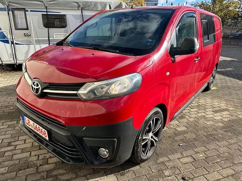 Gebraucht Toyota Proace Comfort 116 PS (85 kW) 2017 Rot Van / Kleinbus