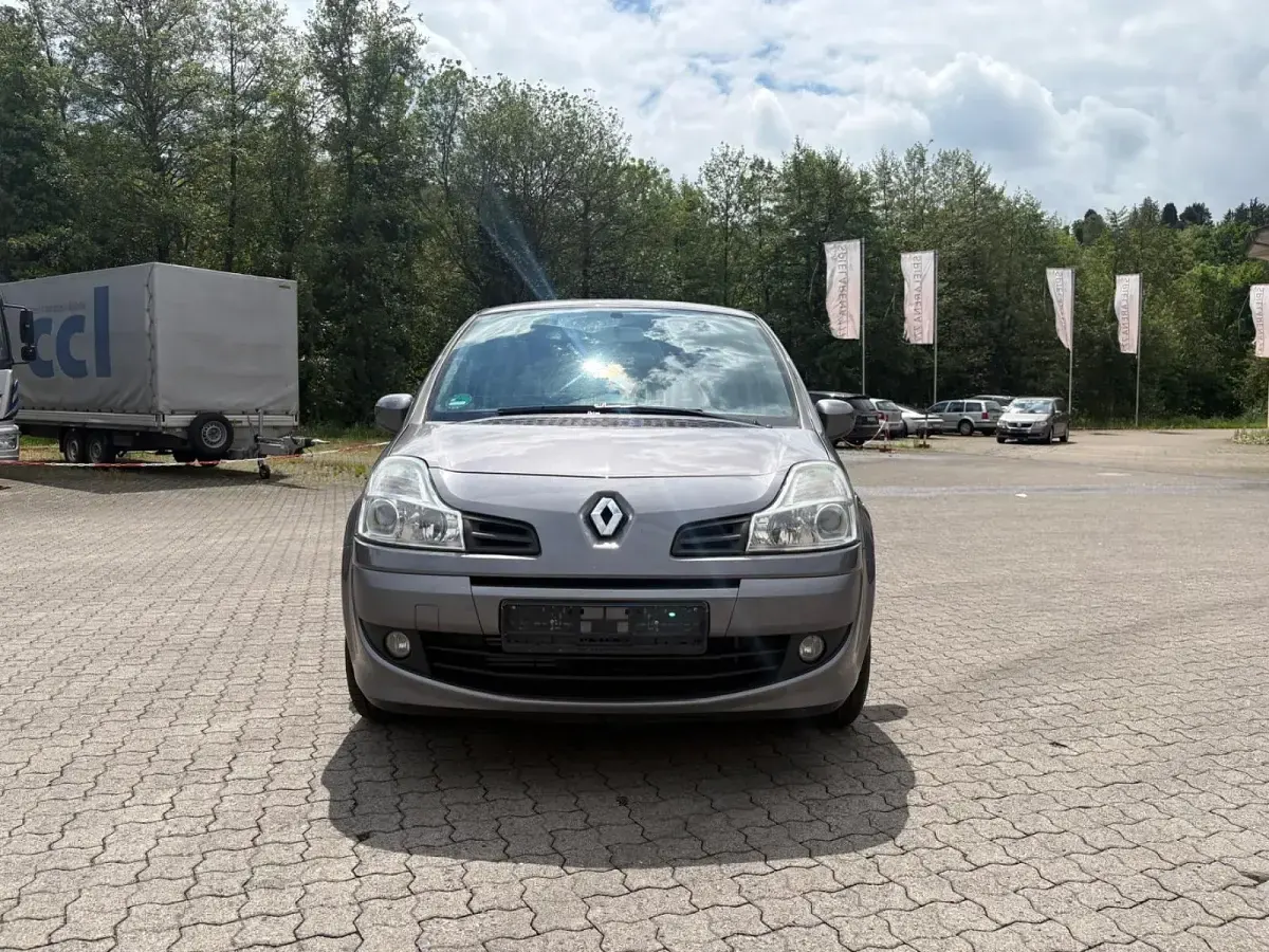 Używany Renault Modus 103 KM (75 kW) 2011 Minivan