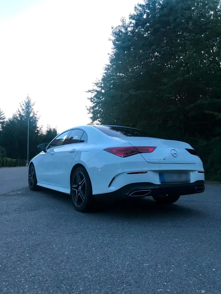 Gebraucht Mercedes CLA220 AMG line Plus 190 PS (139 kW) 2022 Weiß Coupé